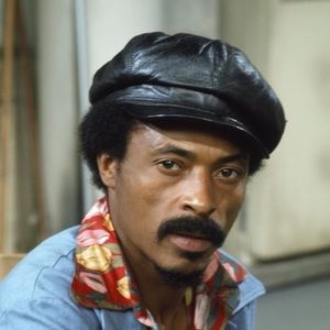 Meet your Posher, Leon